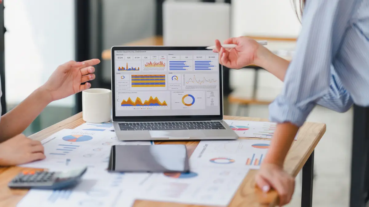 Content That Actually Closes Deals (Stop Posting Fluff)